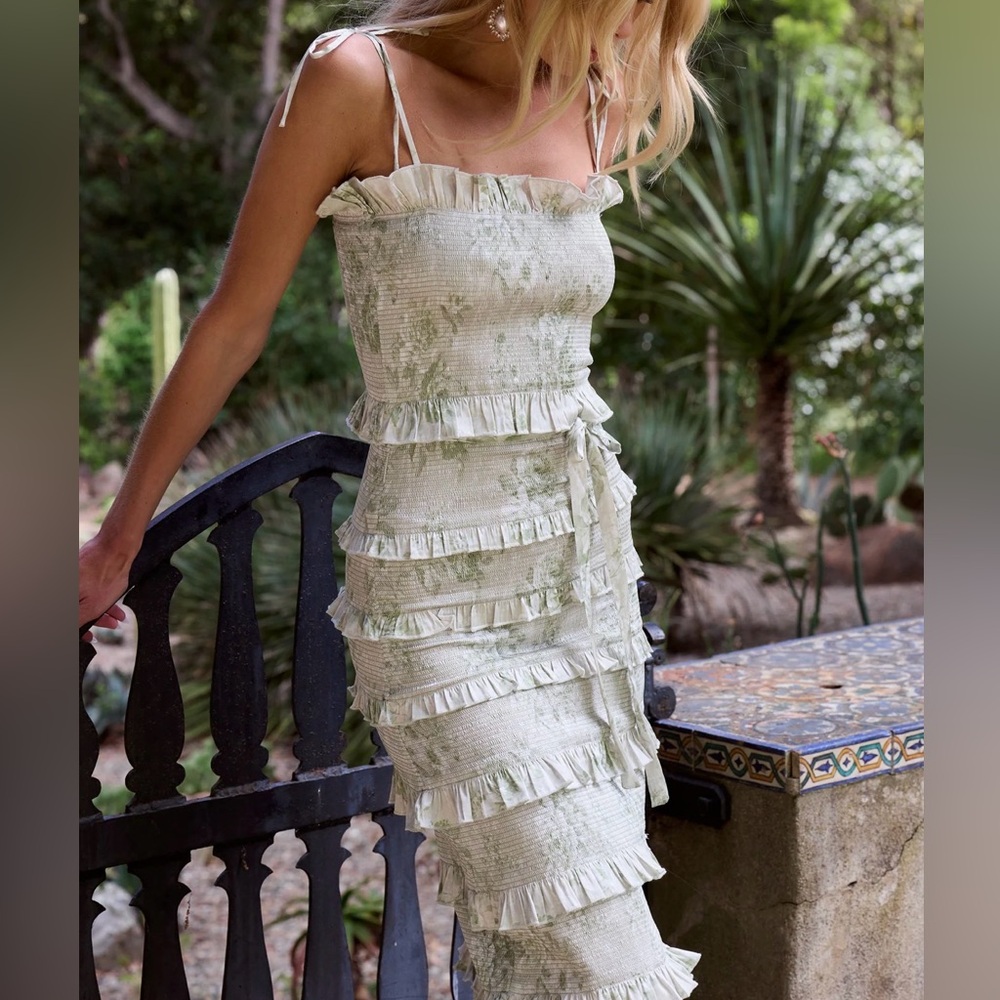 V. Chapman The Lily Dress in Sage Tapestry - Picture 2 of 6